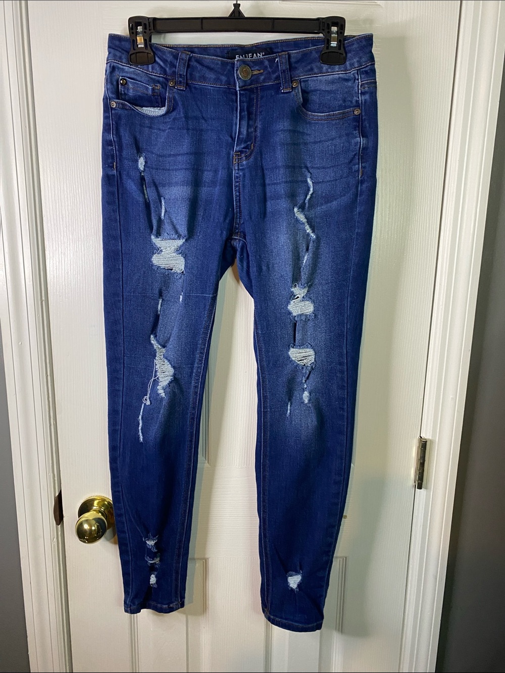 Enjean Distressed Skinny Jeans - Blue Size 7.